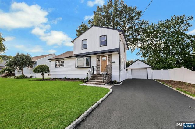 300 John Ochs Drive, Saddle Brook, NJ 07663