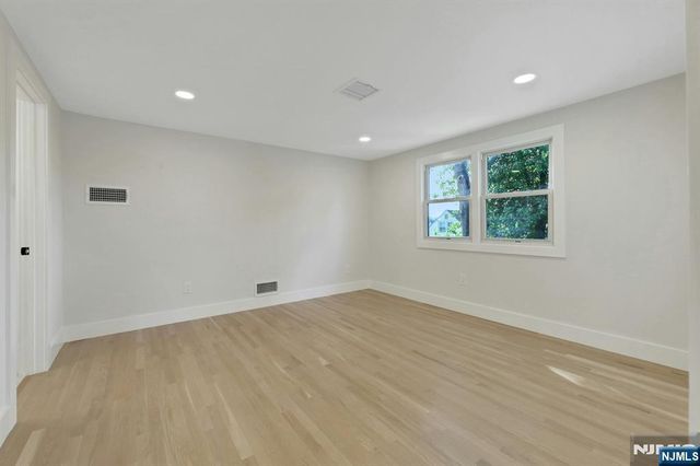 300 John Ochs Drive, Saddle Brook, NJ 07663