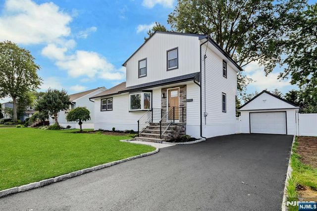 300 John Ochs Drive, Saddle Brook, NJ 07663