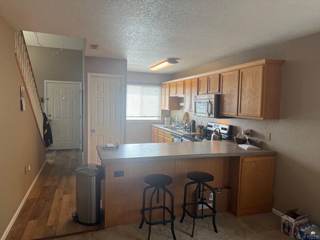 1120 Newfoundland Drive, Manhattan, KS 66503