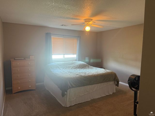 1120 Newfoundland Drive, Manhattan, KS 66503