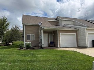 1120 Newfoundland Drive, Manhattan, KS 66503