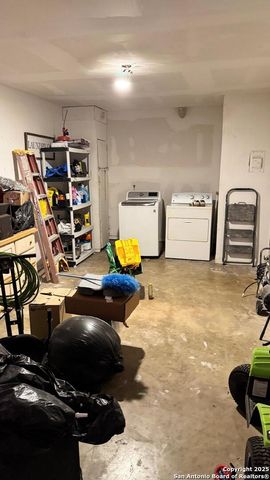 1907 Ann Arbor, San Antonio, TX 78224