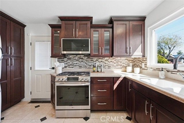 4862 Kings, San Diego, CA 92117