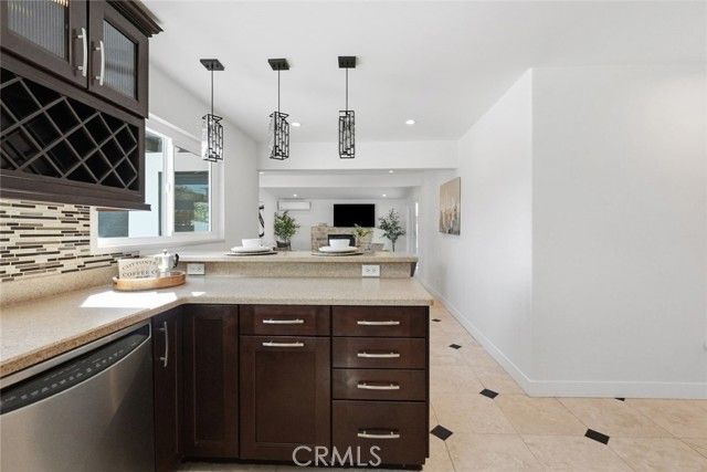 4862 Kings, San Diego, CA 92117