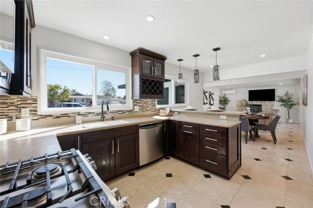 4862 Kings, San Diego, CA 92117