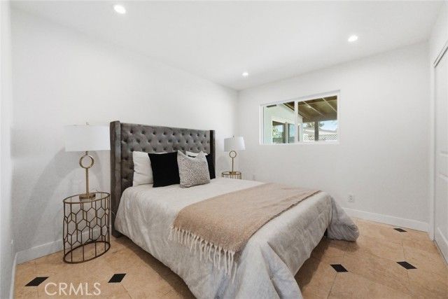 4862 Kings, San Diego, CA 92117