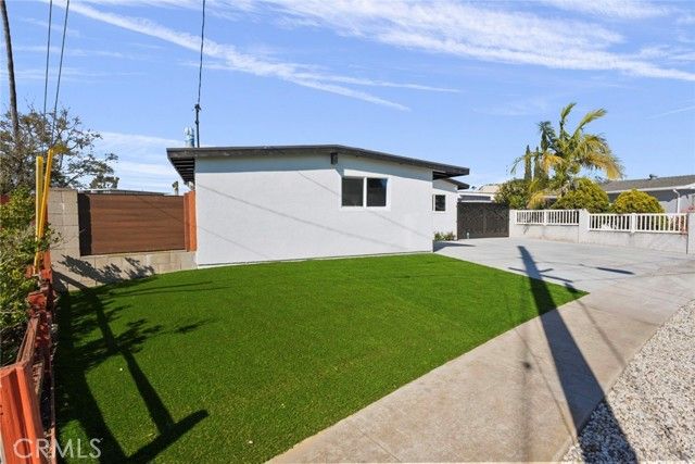 4862 Kings, San Diego, CA 92117