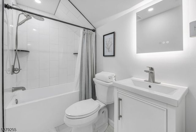 648 Black Oak Ridge Rd, Wayne Twp., NJ 07470