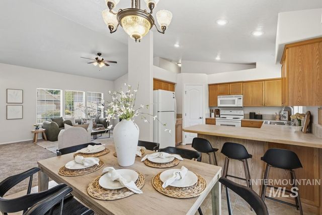 7710 N Dodgin Ave, Boise, ID 83714