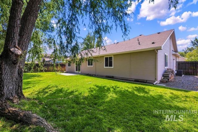 7710 N Dodgin Ave, Boise, ID 83714