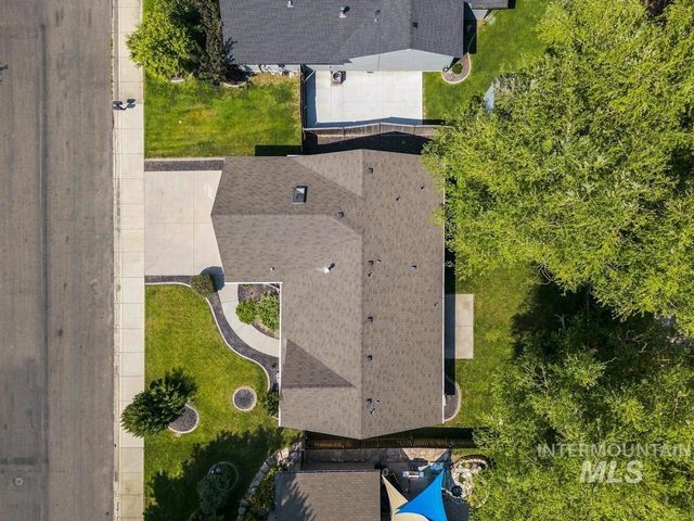 7710 N Dodgin Ave, Boise, ID 83714