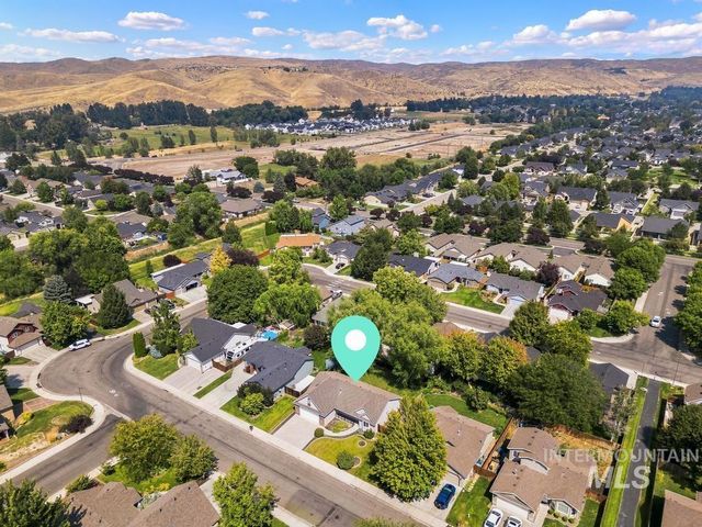 7710 N Dodgin Ave, Boise, ID 83714