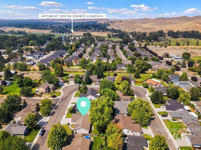 7710 N Dodgin Ave, Boise, ID 83714