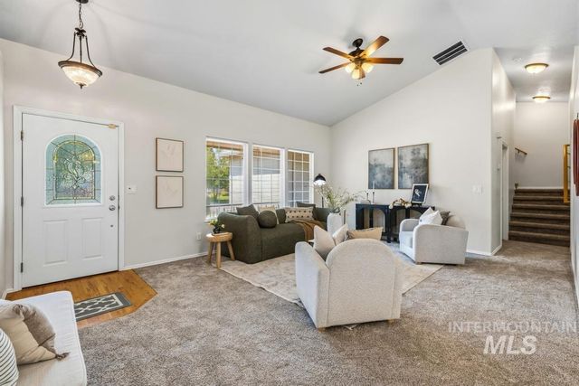 7710 N Dodgin Ave, Boise, ID 83714