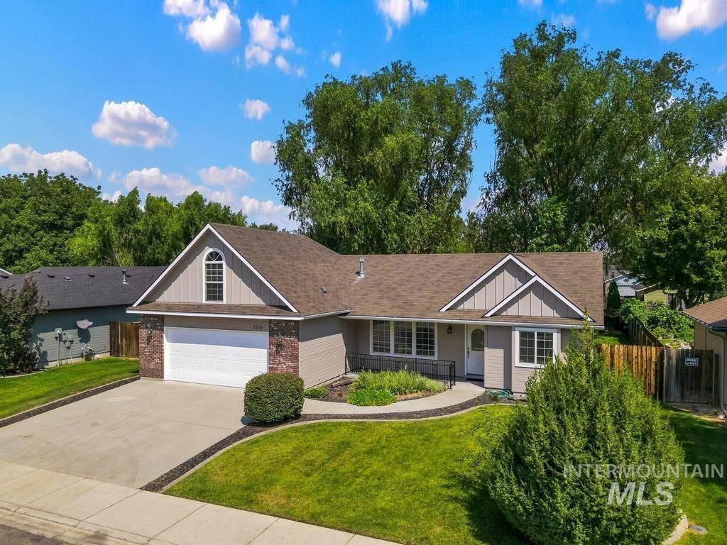 7710 N Dodgin Ave, Boise, ID 83714 photo 2