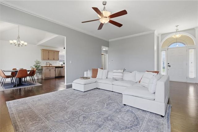 1010 WELLINGTON Way, Liberty, MO 64068