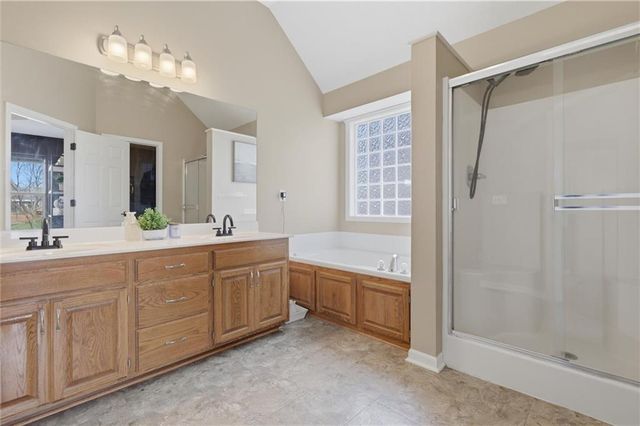 1010 WELLINGTON Way, Liberty, MO 64068