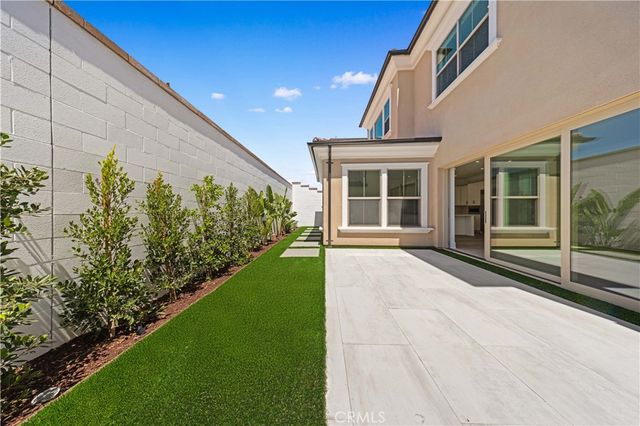 311 Brimwood, Irvine, CA 92618