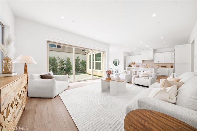 311 Brimwood, Irvine, CA 92618