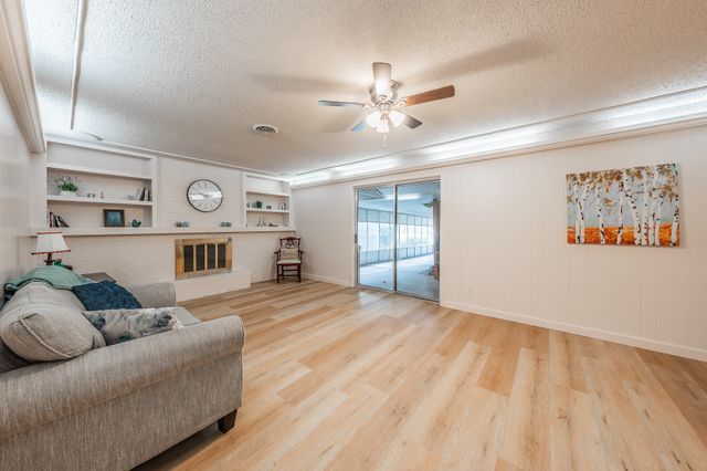 506 E Huitt Lane, Euless, TX 76040