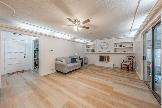506 E Huitt Lane, Euless, TX 76040
