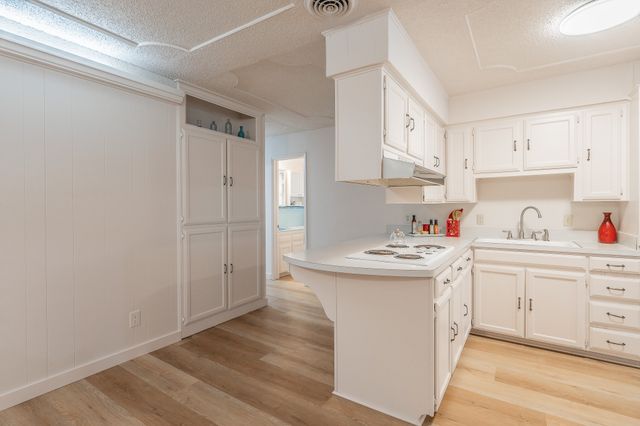 506 E Huitt Lane, Euless, TX 76040