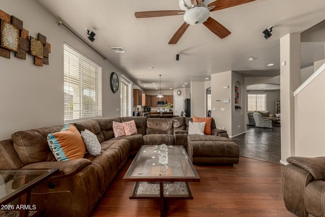 17153 W GAMBIT Trail, Surprise, AZ 85387