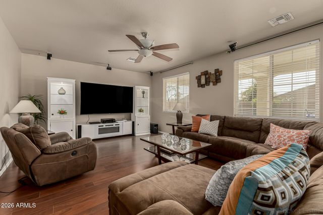 17153 W GAMBIT Trail, Surprise, AZ 85387