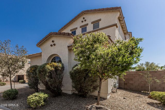 17153 W GAMBIT Trail, Surprise, AZ 85387