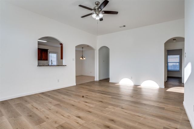 317 Meadow View Lane, Anna, TX 75409