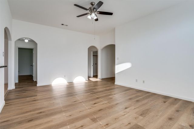 317 Meadow View Lane, Anna, TX 75409