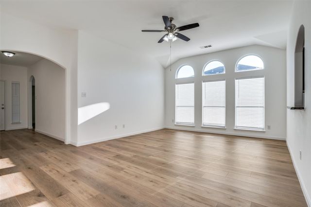 317 Meadow View Lane, Anna, TX 75409