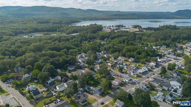 923 Ringwood Avenue 2, Wanaque, NJ 07420