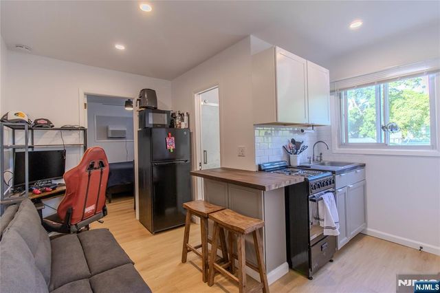 923 Ringwood Avenue 2, Wanaque, NJ 07420