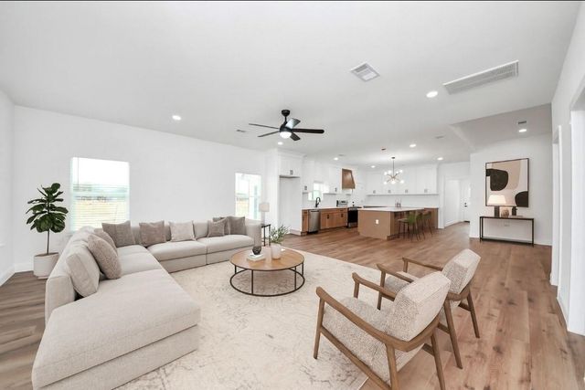 39934 Garrett Road R, Brookshire, TX 77423