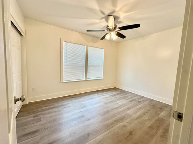 108 W Hughes St, Longview, TX 75602