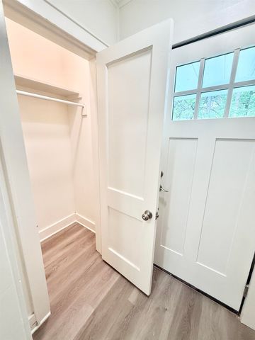 108 W Hughes St, Longview, TX 75602