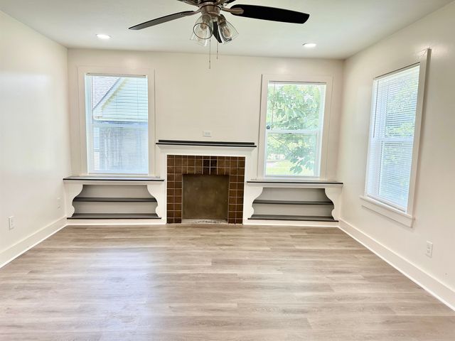 108 W Hughes St, Longview, TX 75602