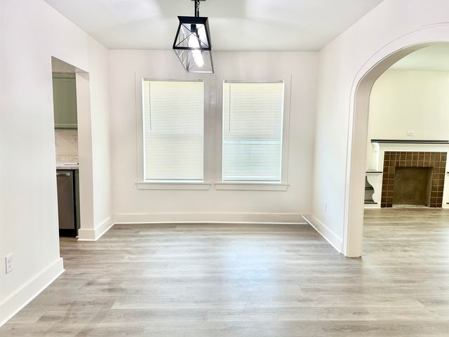 108 W Hughes St, Longview, TX 75602