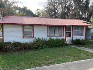 118 N SUNSET AVENUE, Mascotte, FL 34753