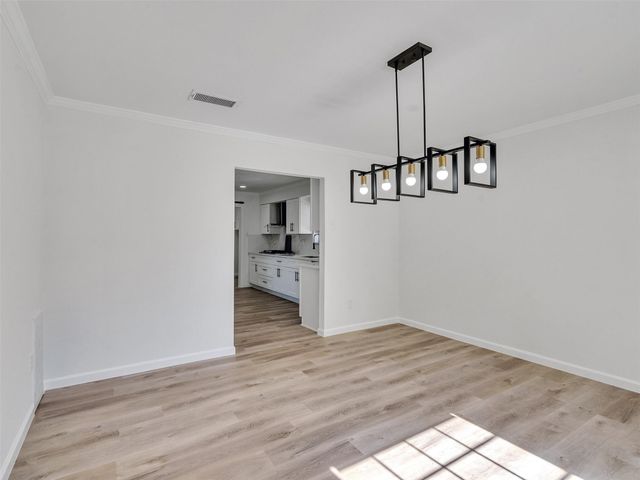 7610 Theisswood Rd, Spring, TX 77379