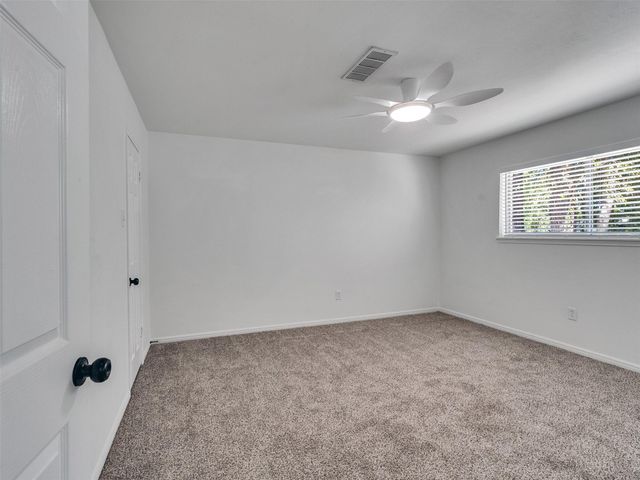 7610 Theisswood Rd, Spring, TX 77379