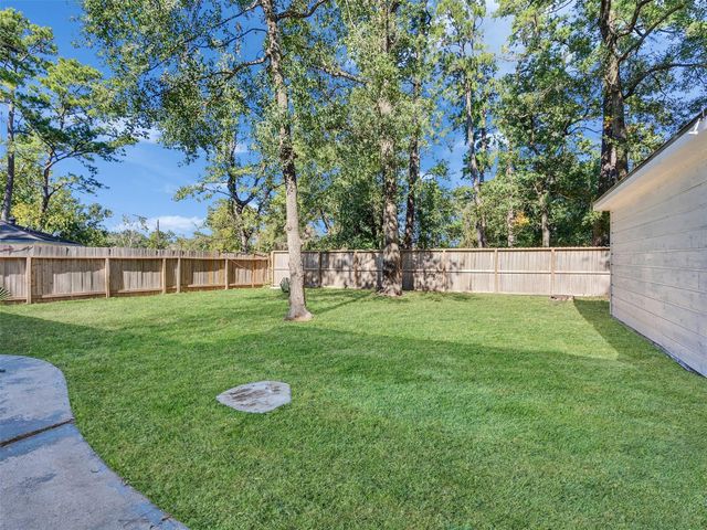 7610 Theisswood Rd, Spring, TX 77379