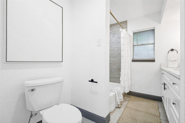 612 Circleview Drive S, Hurst, TX 76054