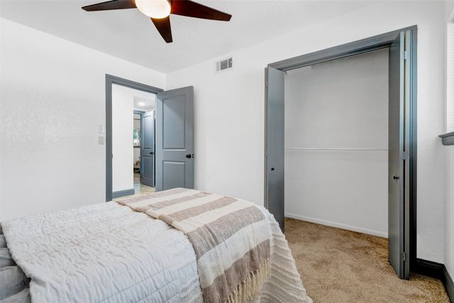 612 Circleview Drive S, Hurst, TX 76054