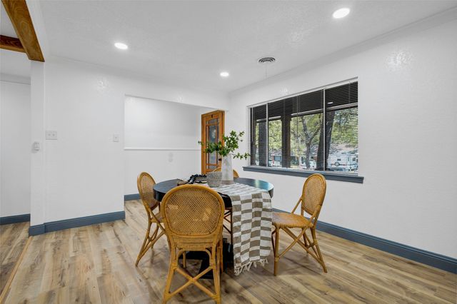 612 Circleview Drive S, Hurst, TX 76054