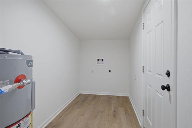 901 Cherryhill Street, Lake Charles, LA 70607