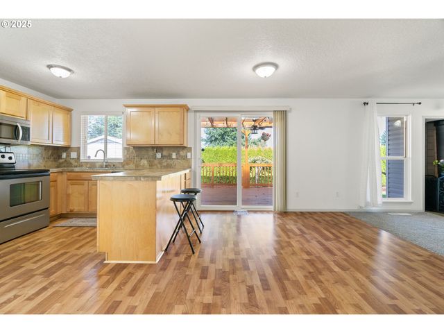 2701 Ne HALE Ave, Gresham, OR 97030