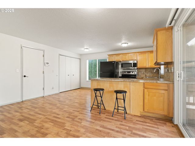 2701 Ne HALE Ave, Gresham, OR 97030